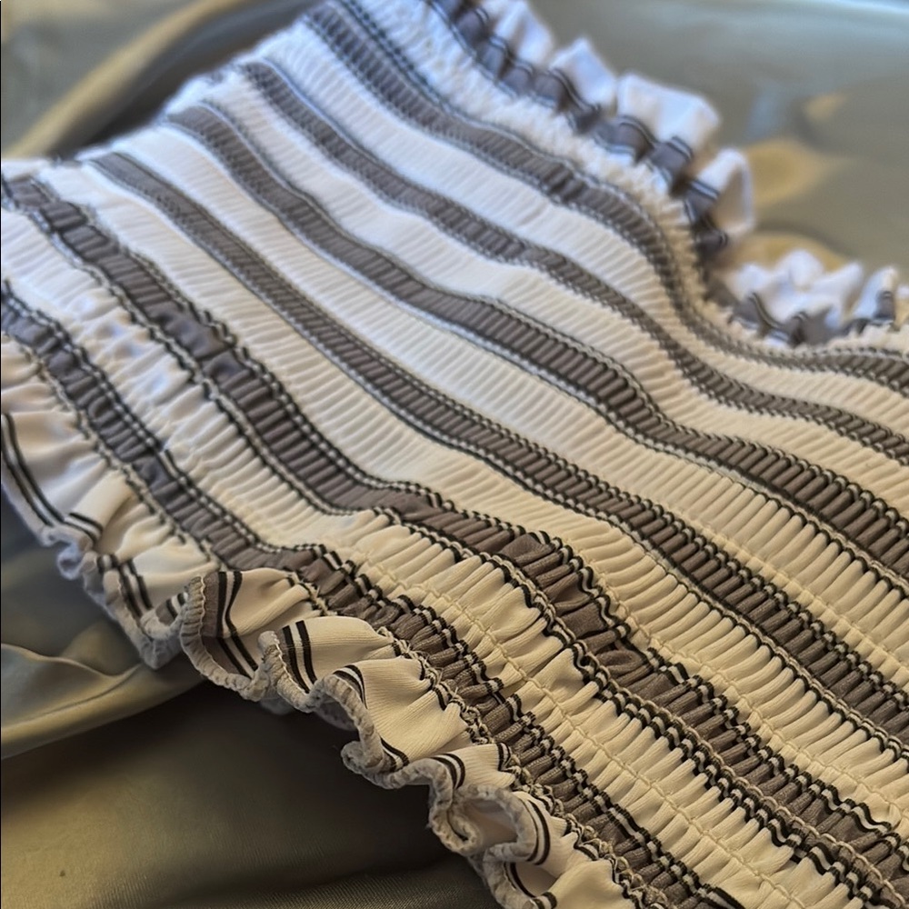 Striped Ruffle Bikini Top - Picture 4 of 4